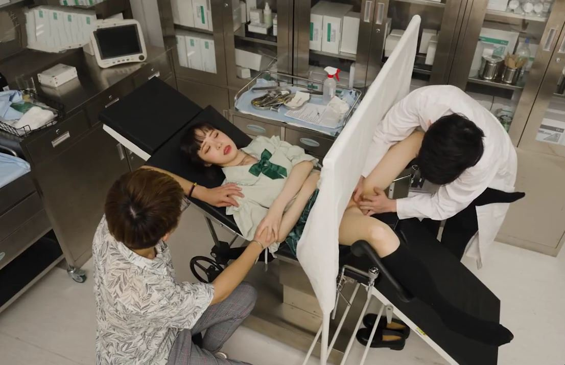 부인과 검진을 위해 아내를 데려갈 때 태국 의사를 만나세요