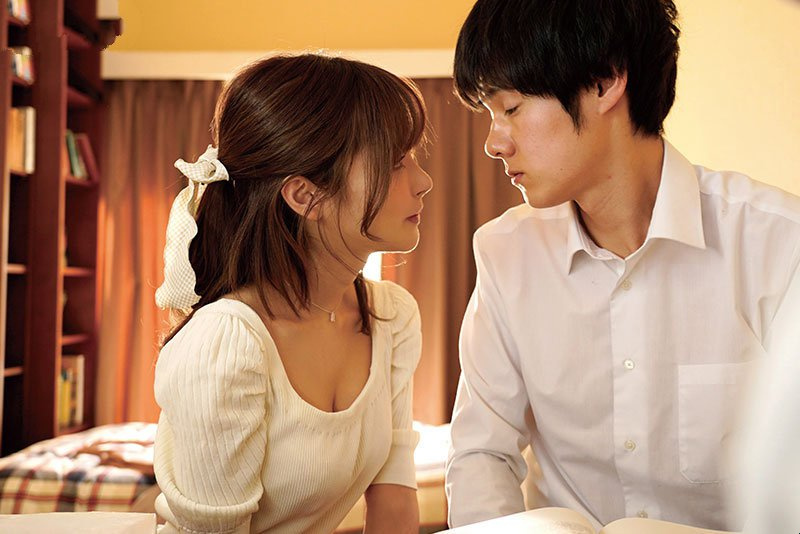 Ang magandang tutor at ang love story niya sa kanyang estudyante
