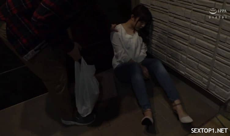 Помог моему пьяному соседу, который забыл дорогу домой.