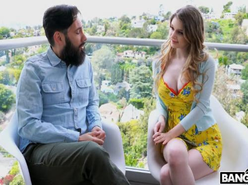 Uno sfacciato ladro violenta la bella proprietaria di casa Bunny Colby