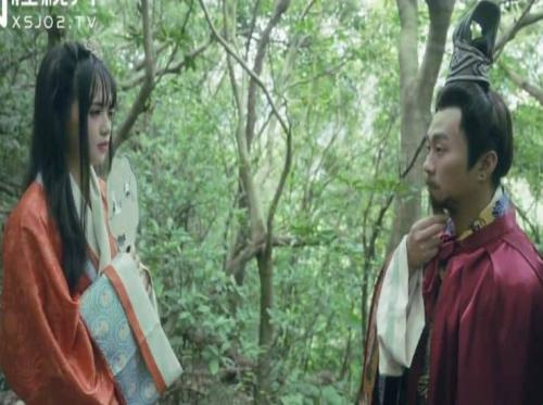 Isang magandang babae na nawala sa kagubatan ang maswerteng nakilala si Liu Bei