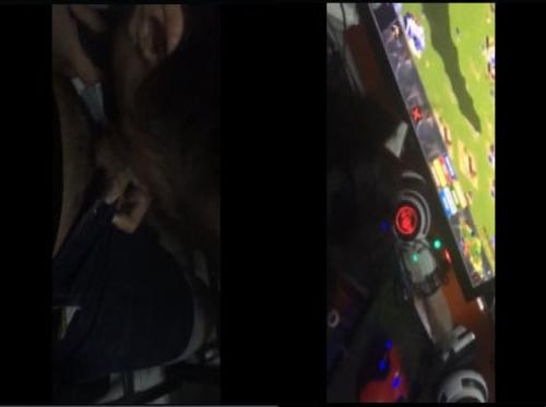 She secretly gives BJ in an internet cafe